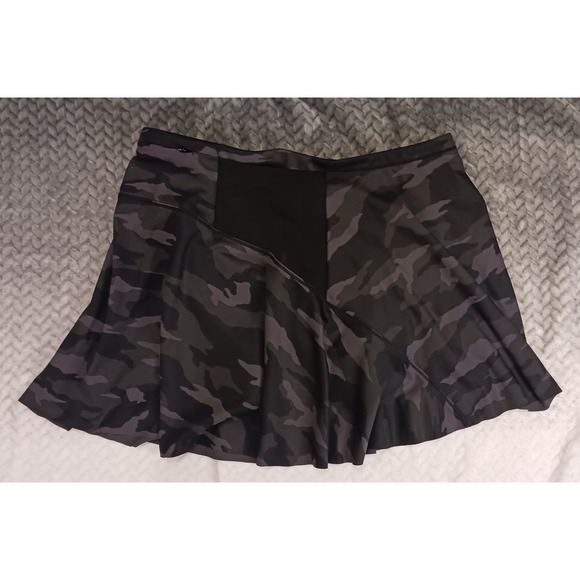 ATHLETA Camo black MATCH POINT tennis SKIRT  Medium GOLF skort EUC - Picture 7 of 13